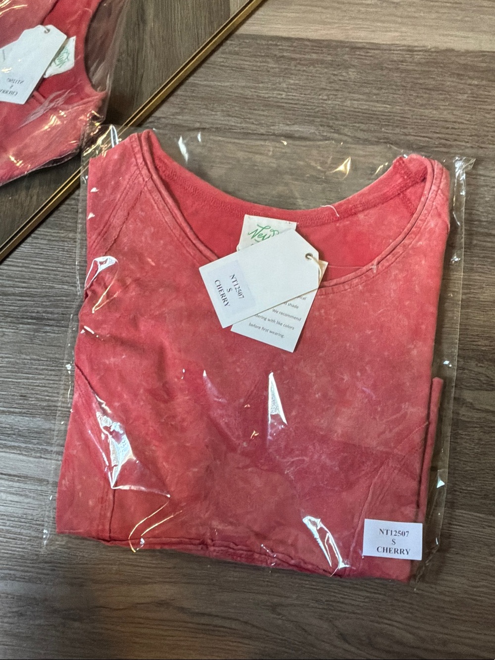 Very J Washed Rose Short Sleeve Crop Tee - Picture 3 of 3